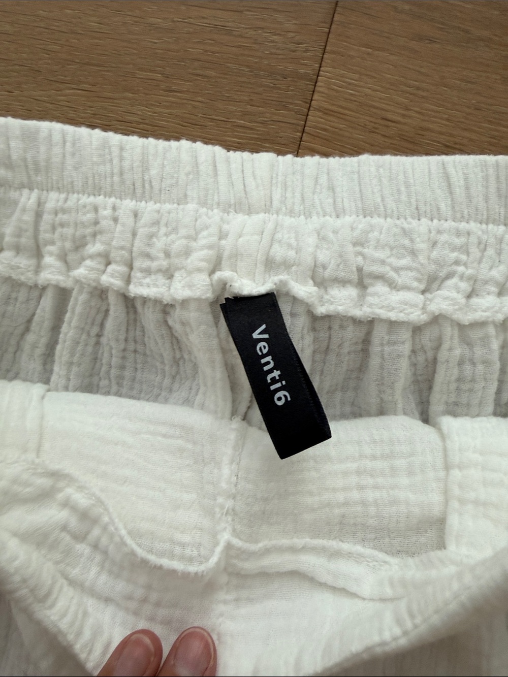 Lightweight White Wide-Leg Drawstring Pants - Picture 3 of 4